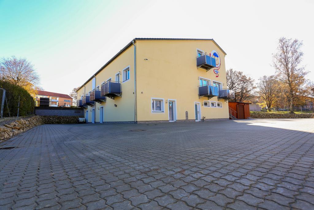 Hotel Boardinghouse Schellenberg Donauwörth Exterior foto